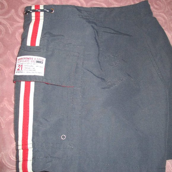 Abercrombie & Fitch Women''s shorts - size S - Picture 2 of 6